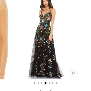 NWT MacDuggal Black Embellished Floral Sequin Beaded Gown Size 8